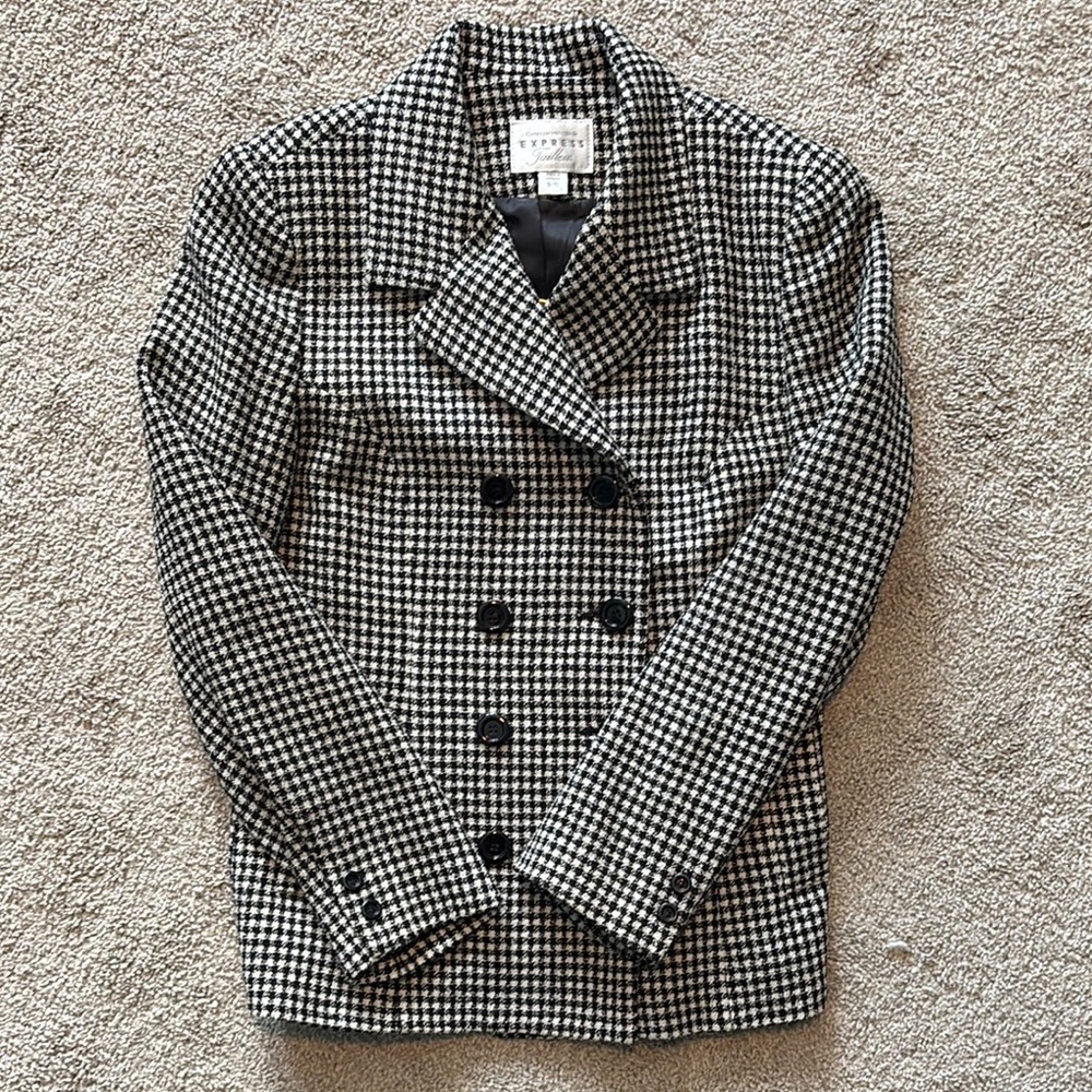 VINTAGE Express Black and White Houndstooth Blazer- Padded Shoulders - Picture 5 of 5